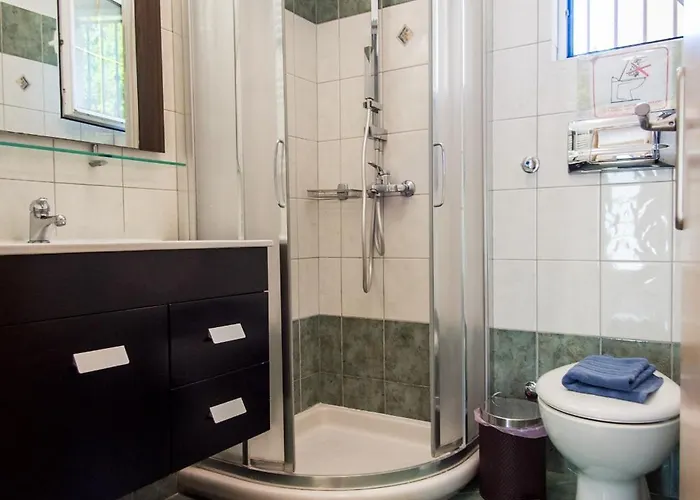 Sofia's Delightful Nyaraló *